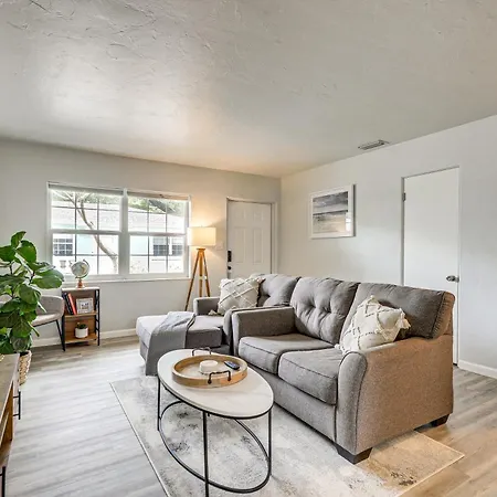 Villa Sarasota Duplex In Gillespie Park 1 Mi To Dtwn!